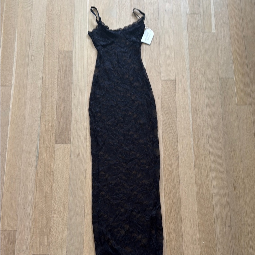 Chic Black Lace Maxi Dress